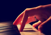 德天空:曼城加入胡戈-拉松争夺战,法鹰要价6000万欧元.